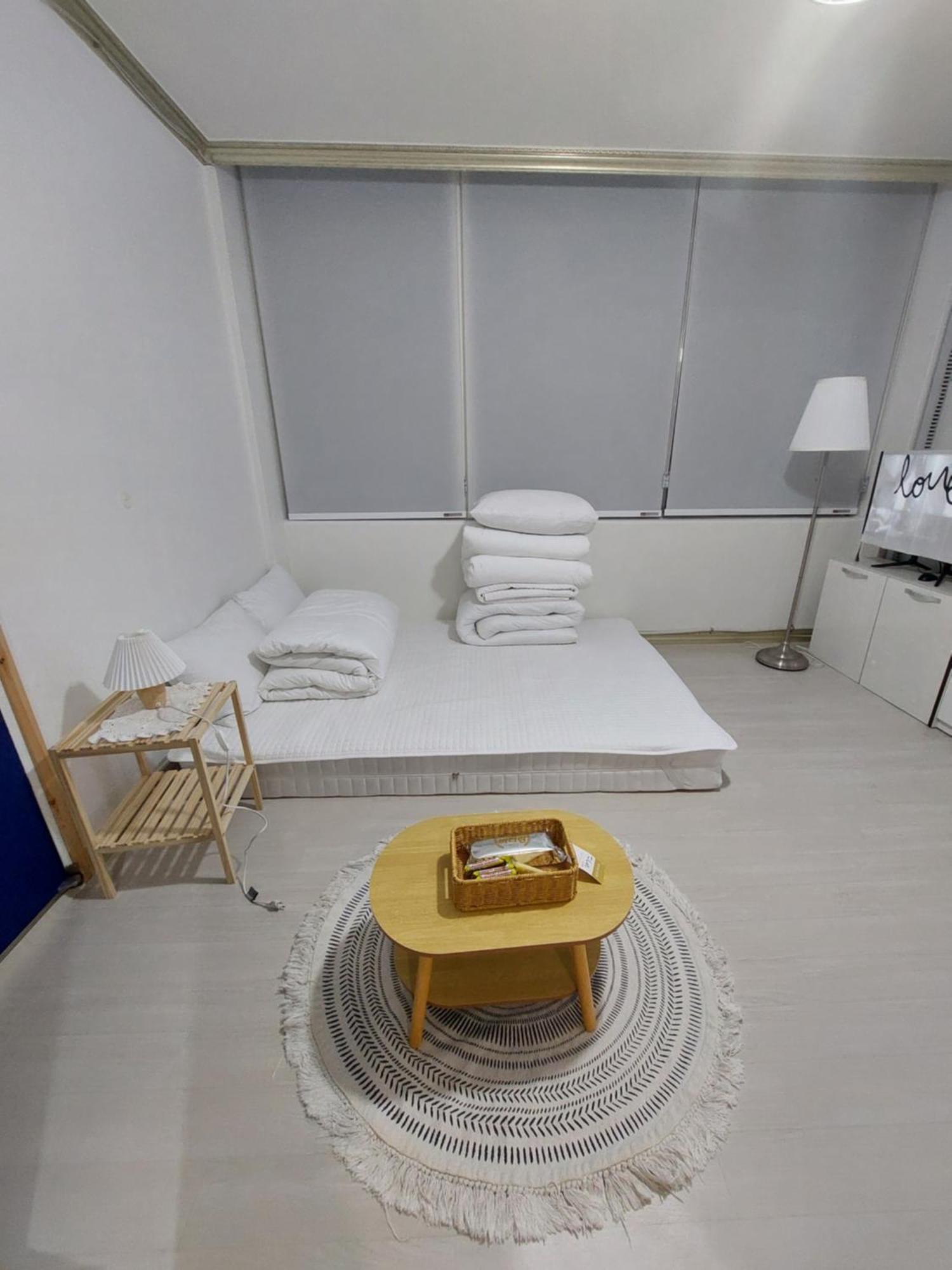 Blau Guesthouse คยองจู ภายนอก รูปภาพ