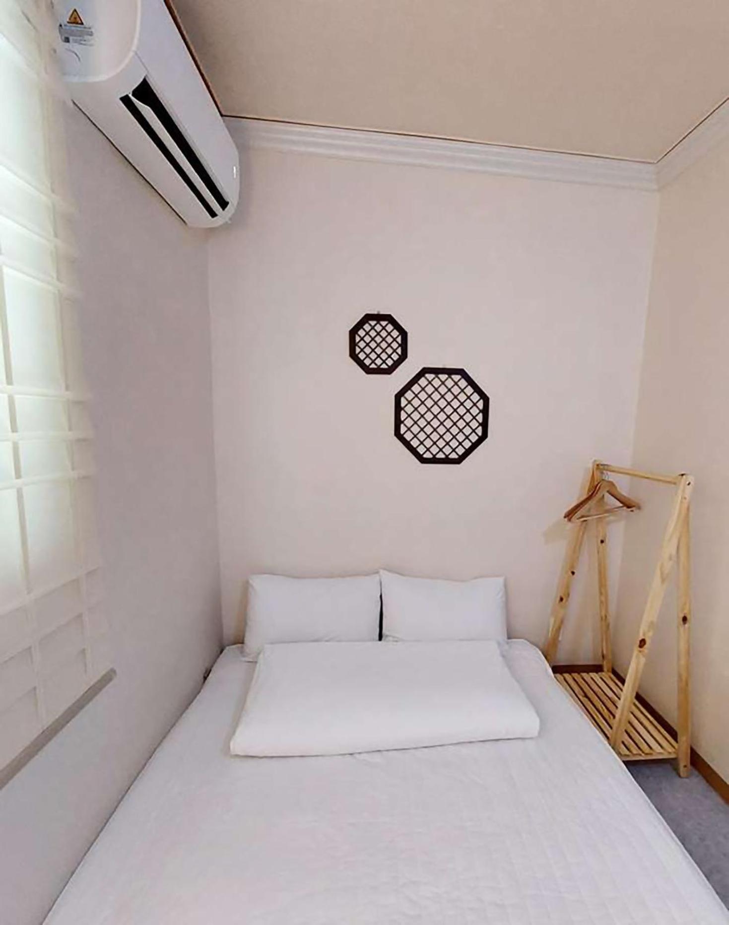 Blau Guesthouse คยองจู ภายนอก รูปภาพ