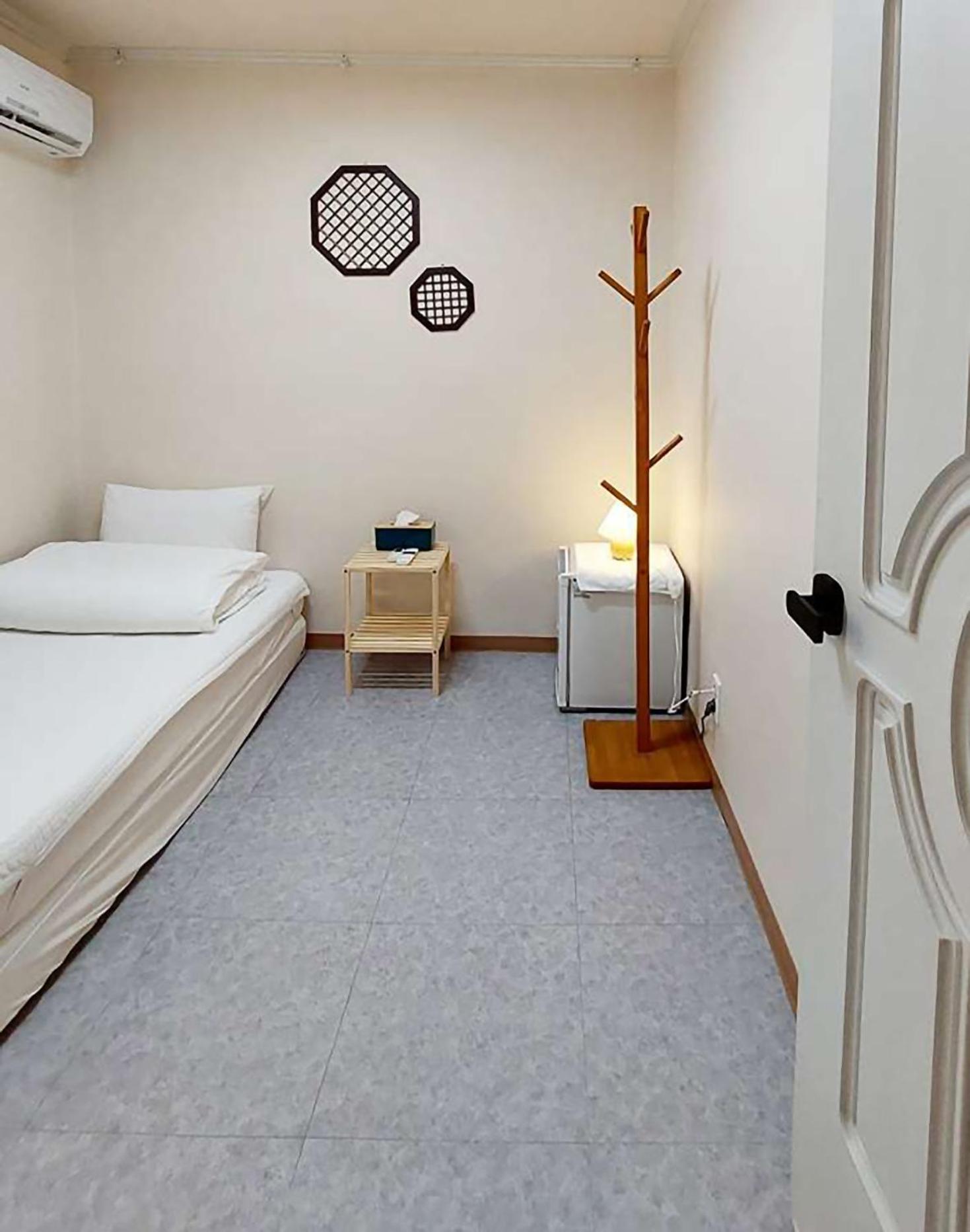Blau Guesthouse คยองจู ภายนอก รูปภาพ