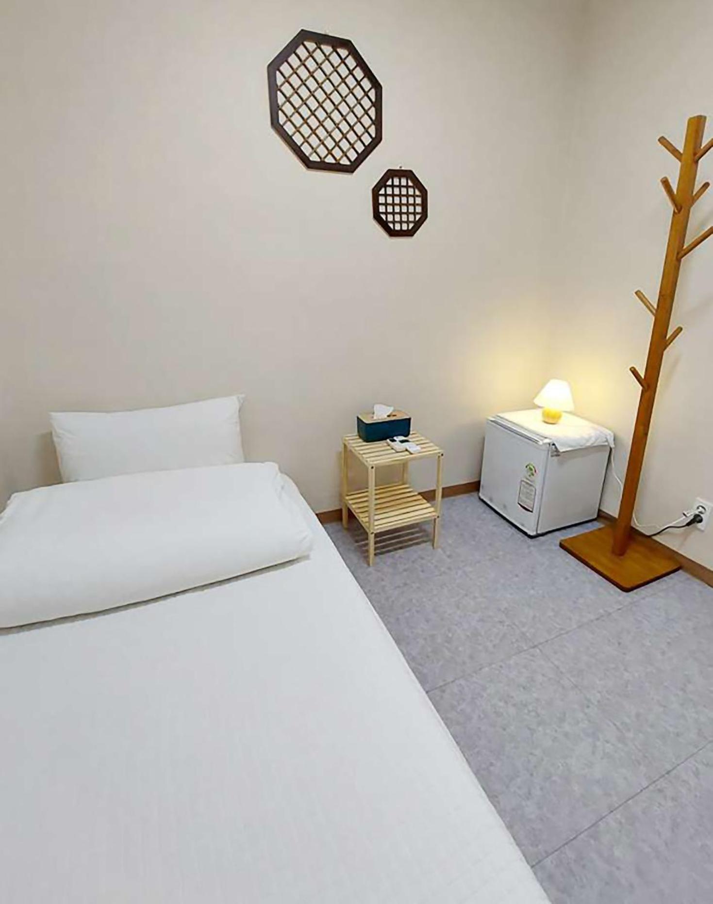 Blau Guesthouse คยองจู ภายนอก รูปภาพ